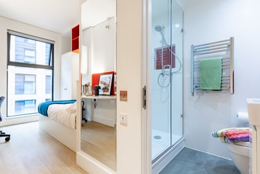 Classic En Suite - Image 9